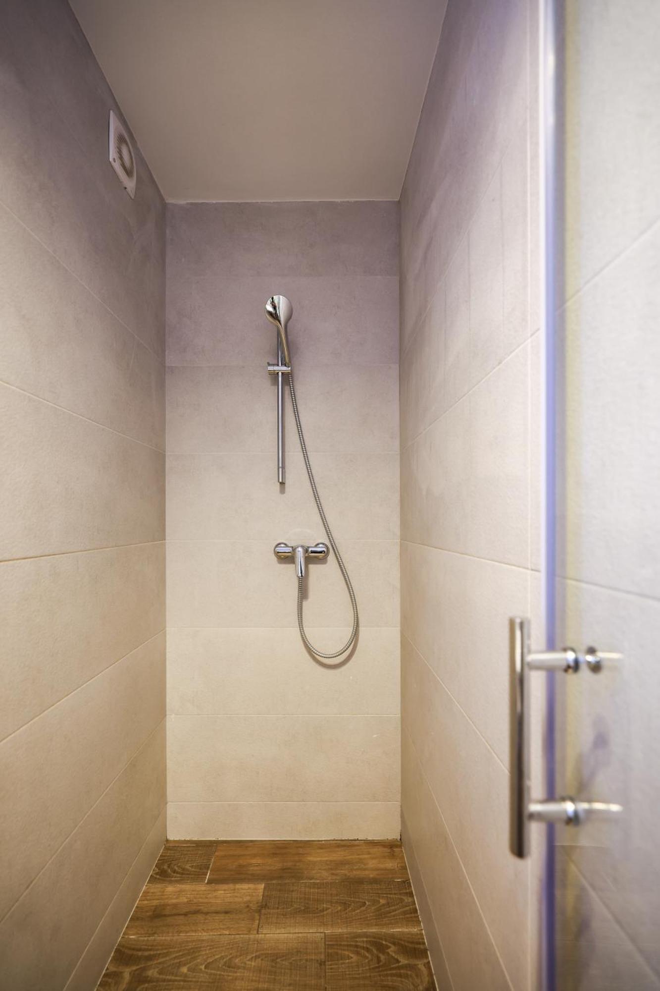 Hidden In The Center Apartma